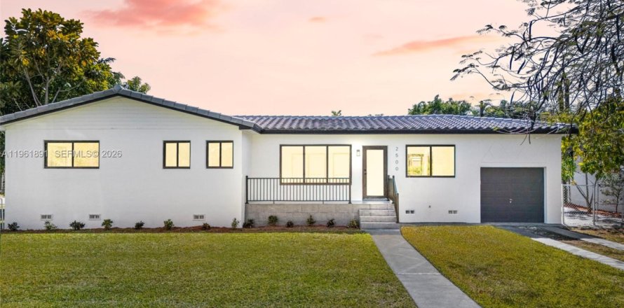 Villa ou maison à Miami, Floride 3 chambres, 132.29 m2 № 2024876
