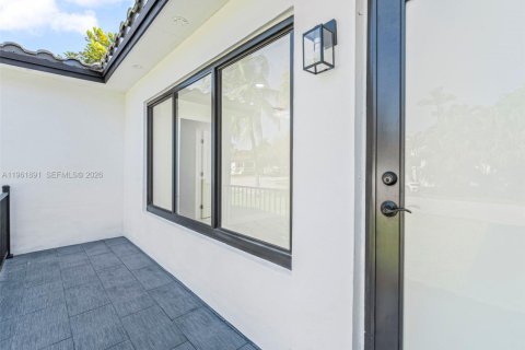 Villa ou maison à vendre à Miami, Floride: 3 chambres, 132.29 m2 № 2024876 - photo 4