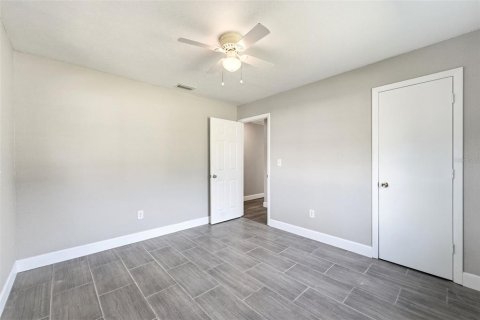 House in DeLand, Florida 3 bedrooms, 107.02 sq.m. № 2287644 - photo 20