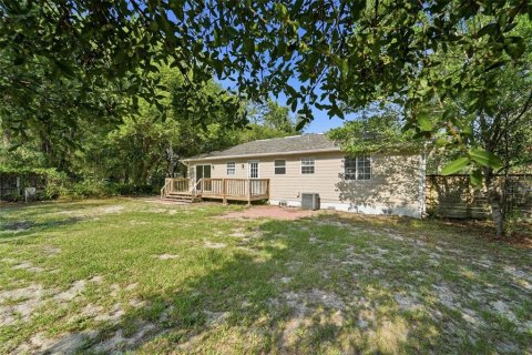 House in DeLand, Florida 3 bedrooms, 107.02 sq.m. № 2287644 - photo 26