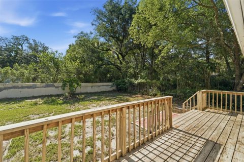 House in DeLand, Florida 3 bedrooms, 107.02 sq.m. № 2287644 - photo 21