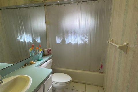 House in Spring Hill, Florida 3 bedrooms, 257.34 sq.m. № 2433755 - photo 17