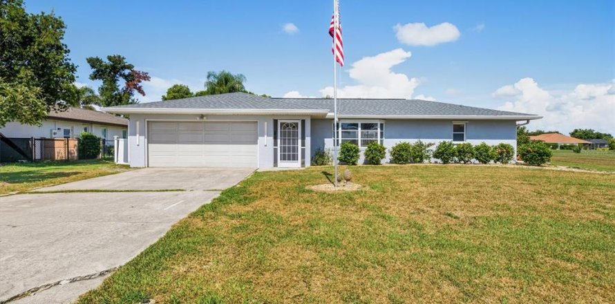Villa ou maison à Punta Gorda, Floride 3 chambres, 159.7 m2 № 2215363