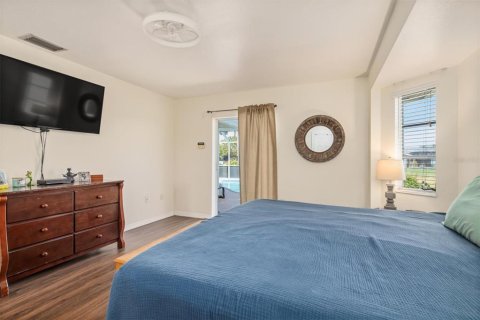 Villa ou maison à vendre à Punta Gorda, Floride: 3 chambres, 159.7 m2 № 2215363 - photo 10