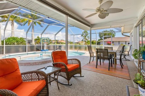 Villa ou maison à vendre à Punta Gorda, Floride: 3 chambres, 159.7 m2 № 2215363 - photo 28