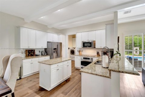 House in Jupiter, Florida 3 bedrooms, 194.82 sq.m. № 1770563 - photo 17
