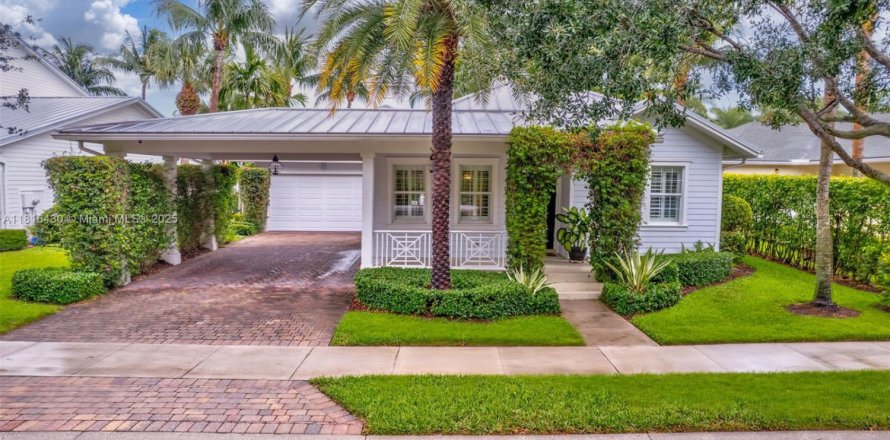 House in Jupiter, Florida 3 bedrooms, 194.82 sq.m. № 1770563