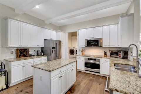 House in Jupiter, Florida 3 bedrooms, 194.82 sq.m. № 1770563 - photo 5