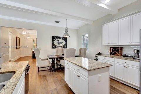House in Jupiter, Florida 3 bedrooms, 194.82 sq.m. № 1770563 - photo 19