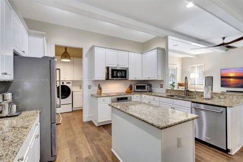 House in Jupiter, Florida 3 bedrooms, 194.82 sq.m. № 1770563 - photo 16
