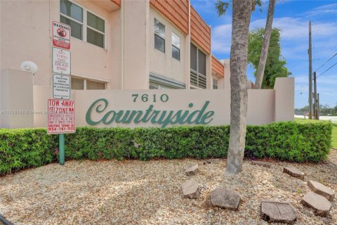 Condominio en venta en Davie, Florida, 2 dormitorios, 102.19 m2 № 1712867 - foto 11