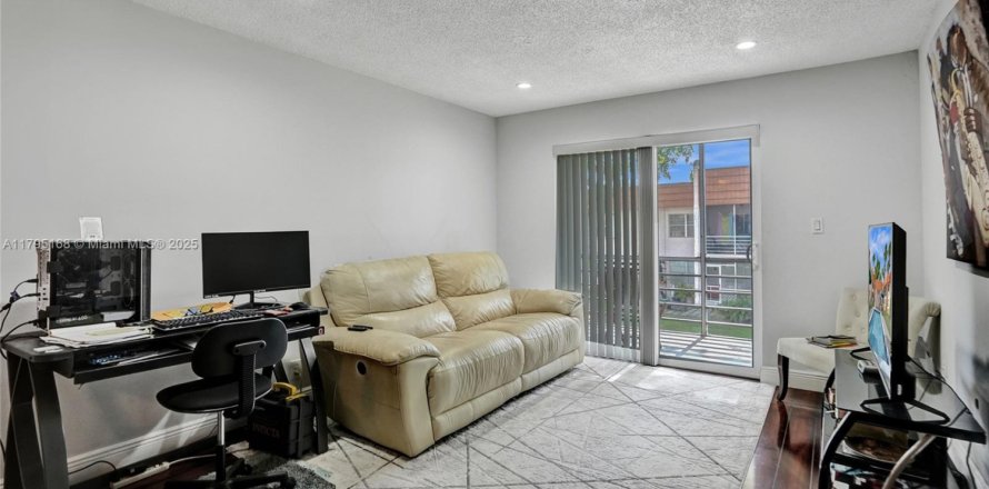 Condominio en Davie, Florida, 2 dormitorios  № 1712867