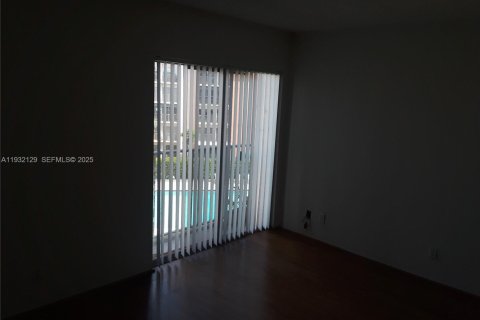 Снять в аренду кондоминиум в Мирамар, Флорида 2 спальни, 77.29м2, № 1990598 - фото 10