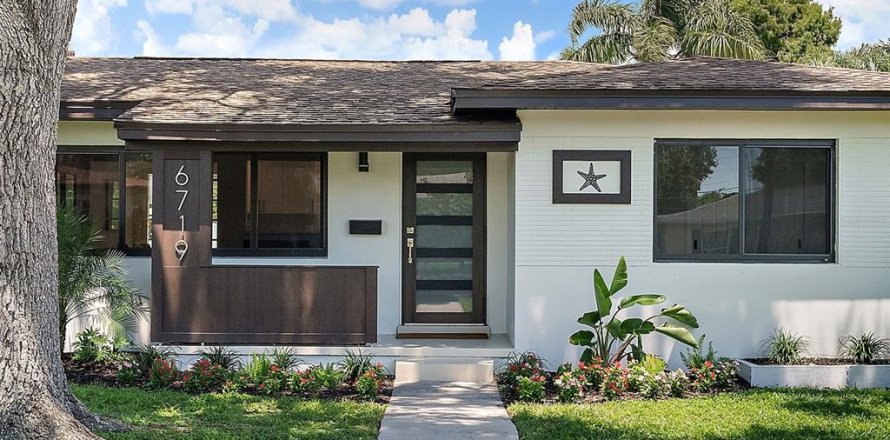 Villa ou maison à Saint Petersburg, Floride 2 chambres, 102.19 m2 № 1905001