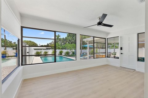 House in Saint Petersburg, Florida 2 bedrooms, 102.19 sq.m. № 1905001 - photo 19