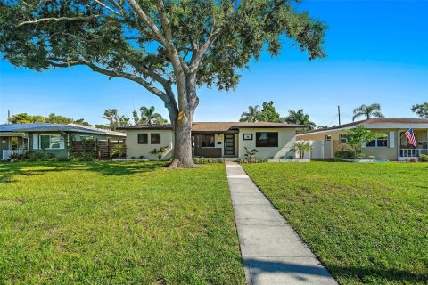 Villa ou maison à vendre à Saint Petersburg, Floride: 2 chambres, 102.19 m2 № 1905001 - photo 6