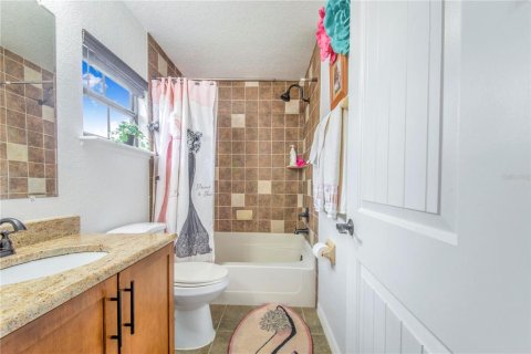 Villa ou maison à vendre à Haines City, Floride: 4 chambres, 250.09 m2 № 2259172 - photo 25
