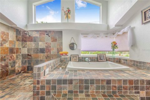 Villa ou maison à vendre à Haines City, Floride: 4 chambres, 250.09 m2 № 2259172 - photo 18