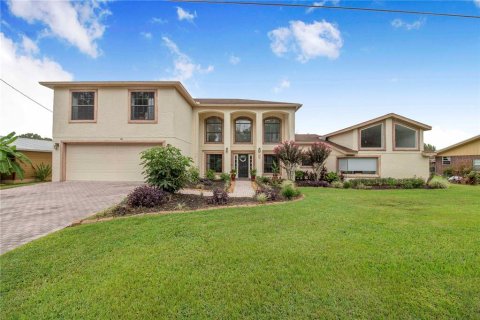 Villa ou maison à vendre à Haines City, Floride: 4 chambres, 250.09 m2 № 2259172 - photo 3