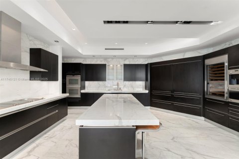 Condo in Miami Beach, Florida, 6 bedrooms № 1958865 - photo 7