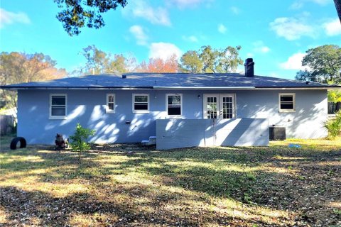 House in Ocala, Florida 3 bedrooms, 112.88 sq.m. № 2230006 - photo 7