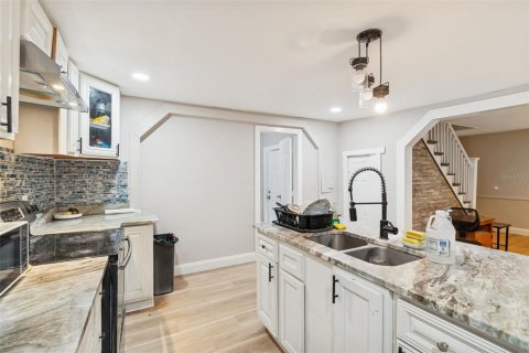 Villa ou maison à vendre à Brooksville, Floride: 7 chambres, 163.69 m2 № 2234352 - photo 10
