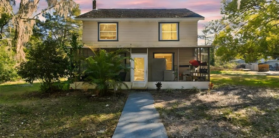 Villa ou maison à Brooksville, Floride 7 chambres, 163.69 m2 № 2234352
