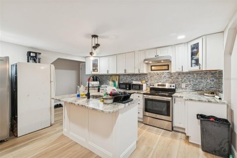 Villa ou maison à vendre à Brooksville, Floride: 7 chambres, 163.69 m2 № 2234352 - photo 8