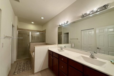 Casa en alquiler en Homestead, Florida, 4 dormitorios, 228.35 m2 № 1881941 - foto 7