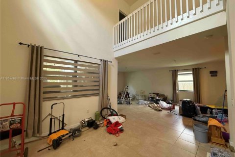 Casa en alquiler en Homestead, Florida, 4 dormitorios, 228.35 m2 № 1881941 - foto 5