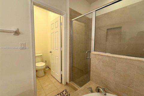 Casa en alquiler en Homestead, Florida, 4 dormitorios, 228.35 m2 № 1881941 - foto 8
