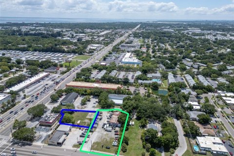 Propiedad comercial en Largo, Florida 327.02 m2 № 2155418