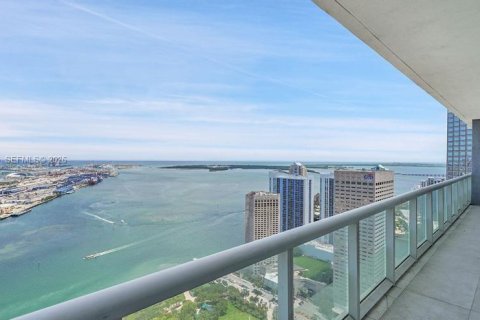 Condominio en alquiler en Miami, Florida, 2 dormitorios, 122.82 m2 № 2424448 - foto 4
