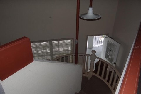 Immobilier commercial à louer à Tierra Verde, Floride: 65.03 m2 № 1832990 - photo 10