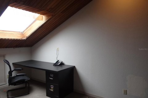 Immobilier commercial à louer à Tierra Verde, Floride: 65.03 m2 № 1832990 - photo 12