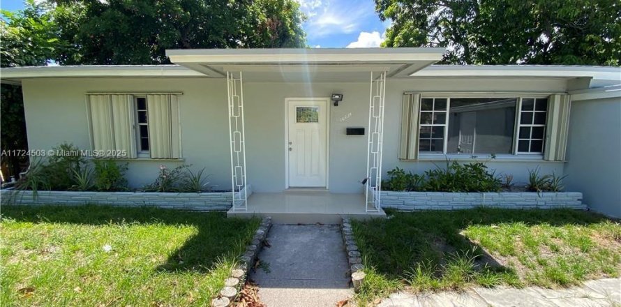 Casa en North Miami Beach, Florida 3 dormitorios, 133.31 m2 № 1859329