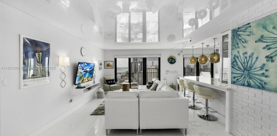 Condo in Hollywood, Florida, 2 bedrooms  № 1888894