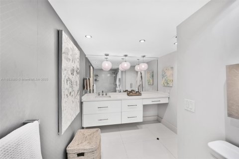 Condo in Hollywood, Florida, 2 bedrooms  № 1888894 - photo 28