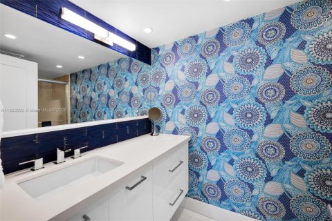 Condo in Hollywood, Florida, 2 bedrooms  № 1888894 - photo 30