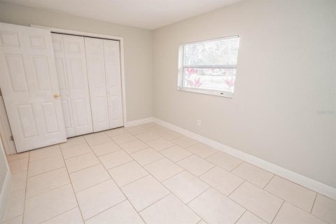 House in Tampa, Florida 3 bedrooms, 120.4 sq.m. № 1895118 - photo 14