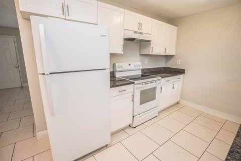 House in Tampa, Florida 3 bedrooms, 120.4 sq.m. № 1895118 - photo 30