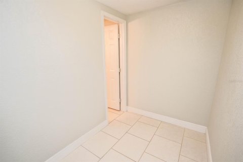 House in Tampa, Florida 3 bedrooms, 120.4 sq.m. № 1895118 - photo 26