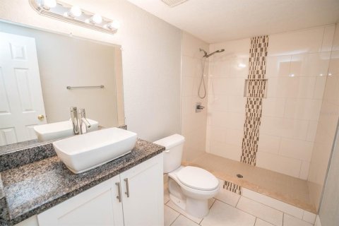 House in Tampa, Florida 3 bedrooms, 120.4 sq.m. № 1895118 - photo 27