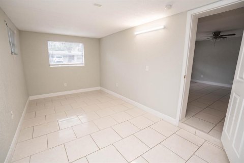 House in Tampa, Florida 3 bedrooms, 120.4 sq.m. № 1895118 - photo 24