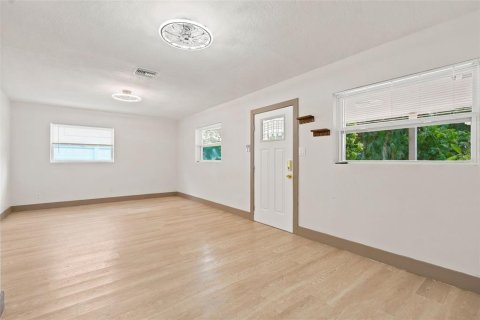 Villa ou maison à vendre à Saint Petersburg, Floride: 3 chambres, 124.86 m2 № 2209399 - photo 4
