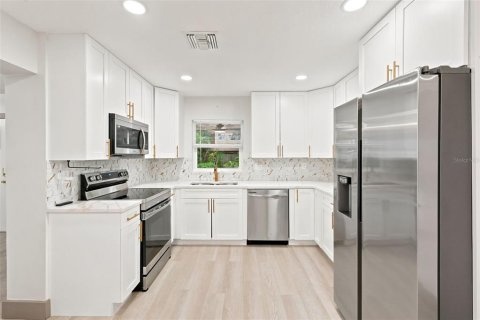 Villa ou maison à vendre à Saint Petersburg, Floride: 3 chambres, 124.86 m2 № 2209399 - photo 6