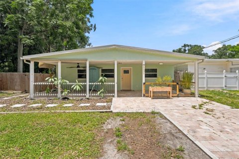 Casa en Saint Petersburg, Florida 3 dormitorios, 124.86 m2 № 2209399