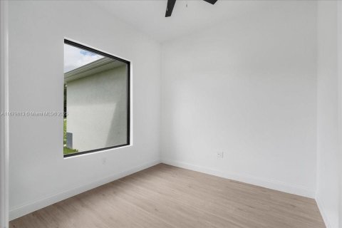 Casa en venta en Lehigh Acres, Florida, 3 dormitorios, 165.18 m2 № 1951370 - foto 8