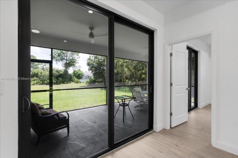 Casa en venta en Lehigh Acres, Florida, 3 dormitorios, 165.18 m2 № 1951370 - foto 13