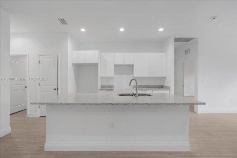 Casa en venta en Lehigh Acres, Florida, 3 dormitorios, 165.18 m2 № 1951370 - foto 29